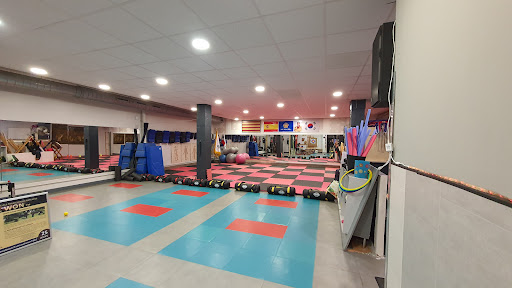 crossfit en 247 Sportscenter – Kuksoolwon Tm, Sant Feliu de Llobregat - Barcelona