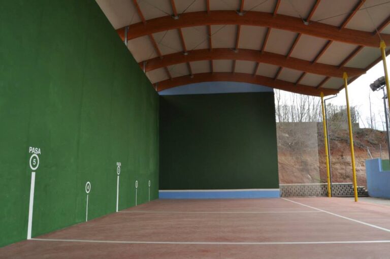crossfit en FRONTÓN MUNICIPAL TORRELAGUNA