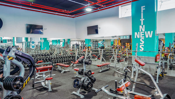 crossfit en New Fitness Airesur, Castilleja de la Cuesta - Sevilla